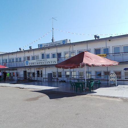 Fort Konstantine Hotel Kronstadt Kültér fotó