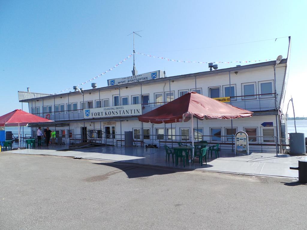 Fort Konstantine Hotel Kronstadt Kültér fotó