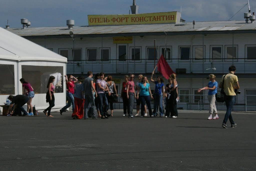 Fort Konstantine Hotel Kronstadt Kültér fotó